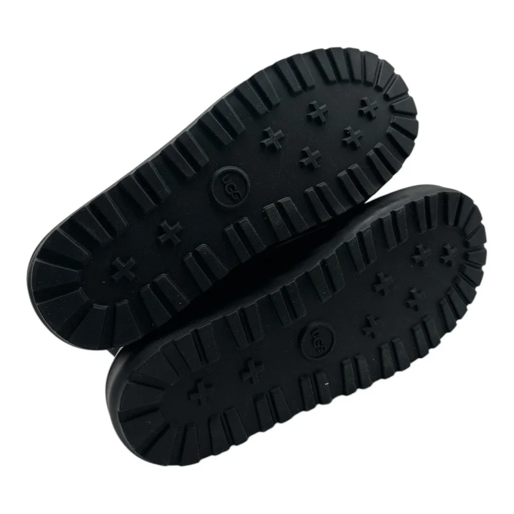 UGG Classic Maxi Toggle Boots Womens 7 Black Suede Sheepskin Winter 1130670‎
